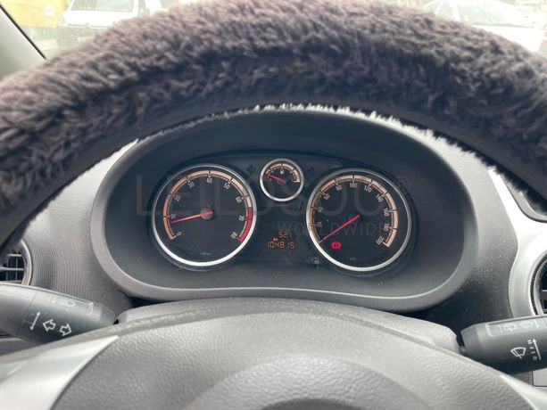 Opel Corsa · Ano 2011