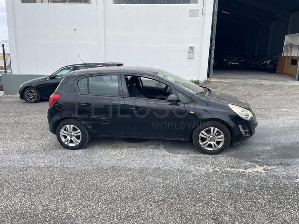 Opel Corsa · Ano 2011