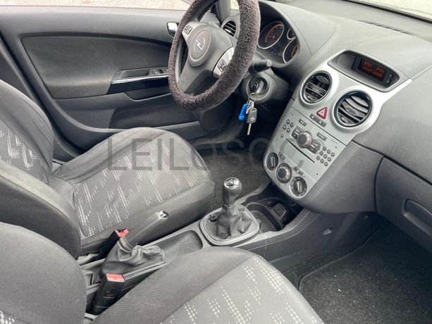 Opel Corsa · Ano 2011