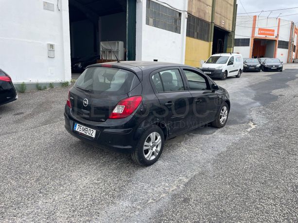 Opel Corsa · Ano 2011