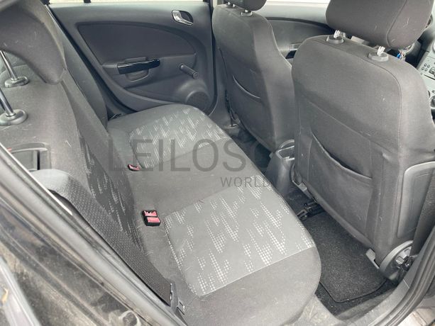 Opel Corsa · Ano 2011