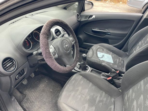 Opel Corsa · Ano 2011