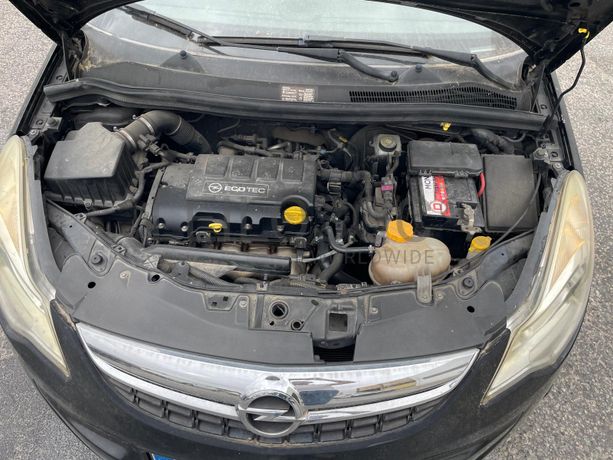 Opel Corsa · Ano 2011