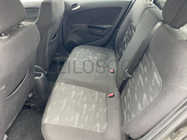 Opel Corsa · Ano 2011