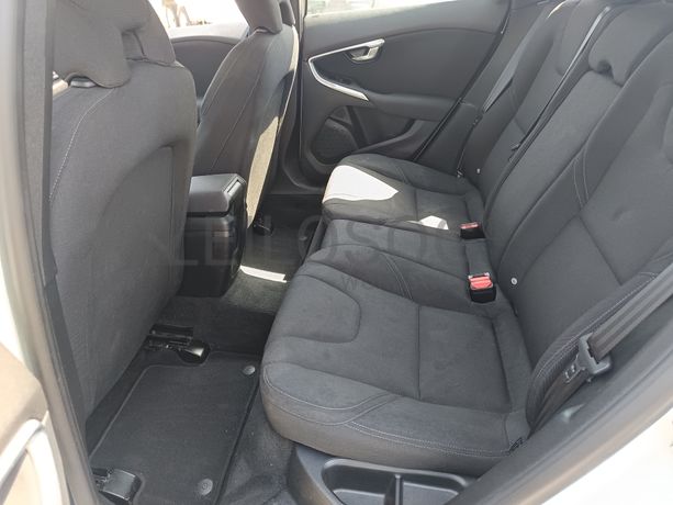 Volvo V40 D2 Cross Country · Ano 2016