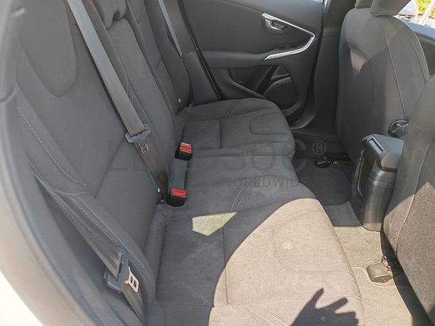 Volvo V40 D2 Cross Country · Ano 2016