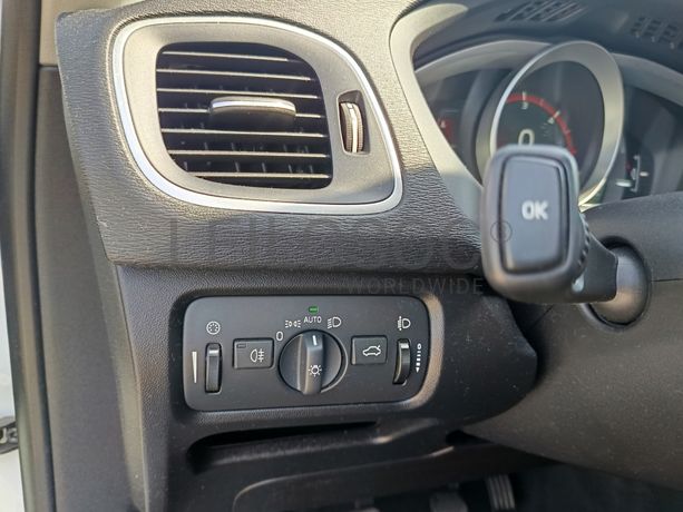 Volvo V40 D2 Cross Country · Ano 2016