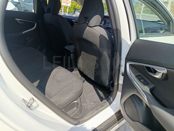 Volvo V40 D2 Cross Country · Ano 2016