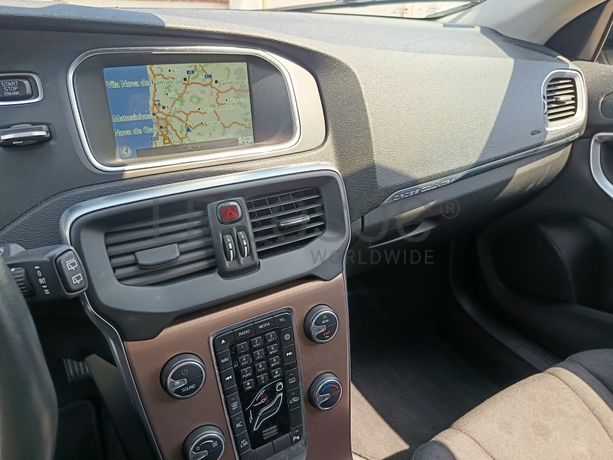 Volvo V40 D2 Cross Country · Ano 2016