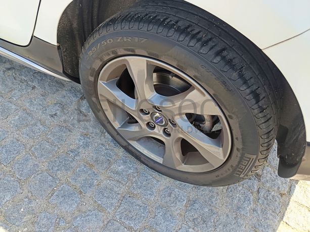 Volvo V40 D2 Cross Country · Ano 2016