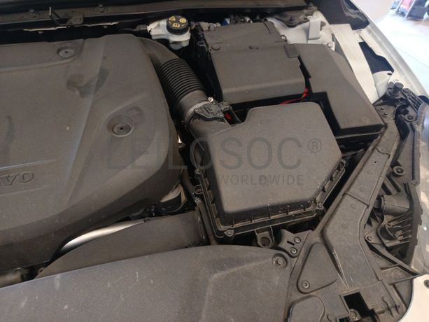 Volvo V40 D2 Cross Country · Ano 2016