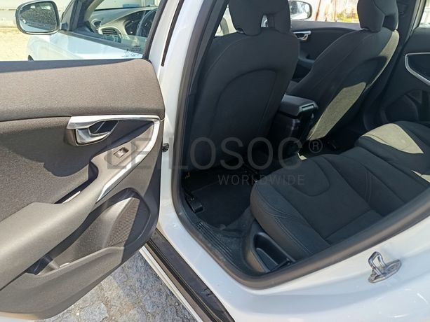 Volvo V40 D2 Cross Country · Ano 2016