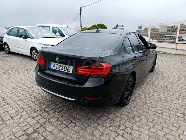 BMW 318D · Ano 2015