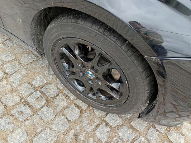 BMW 318D · Ano 2015
