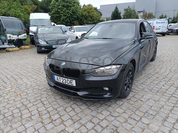 BMW 318D · Ano 2015