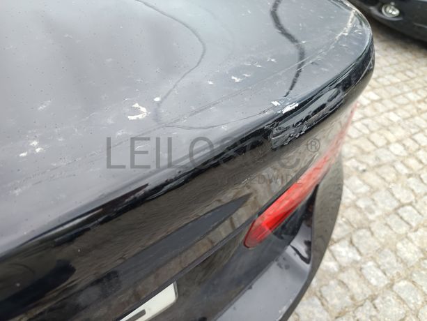 BMW 318D · Ano 2015