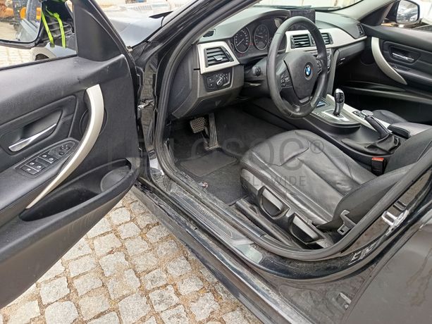 BMW 318D · Ano 2015