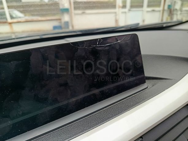 BMW 318D · Ano 2015