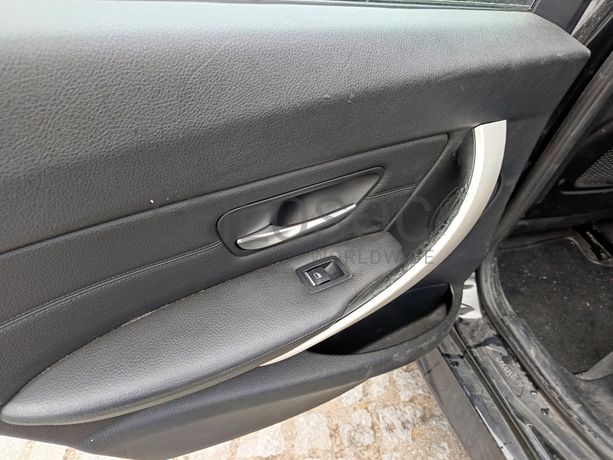 BMW 318D · Ano 2015