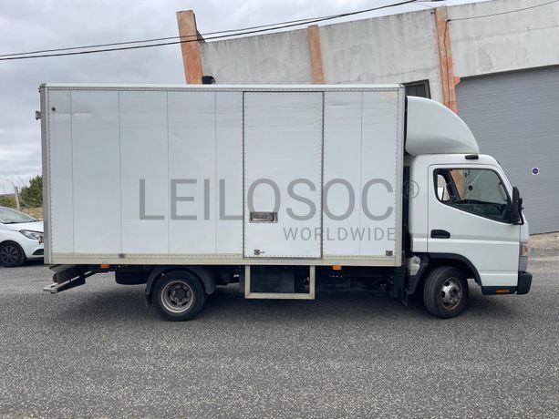 Mitsubishi Fuso C13 · Ano 2014