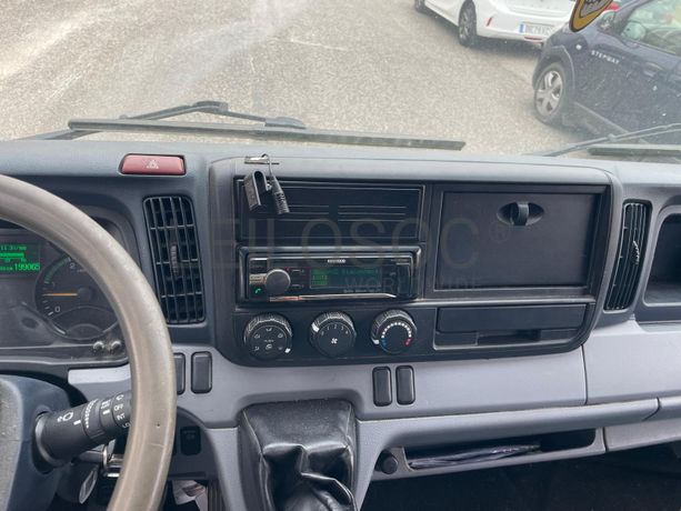 Mitsubishi Fuso C13 · Ano 2014