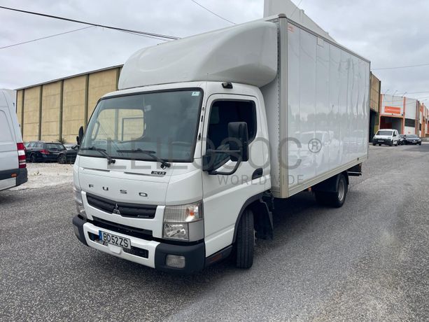 Mitsubishi Fuso C13 · Ano 2014