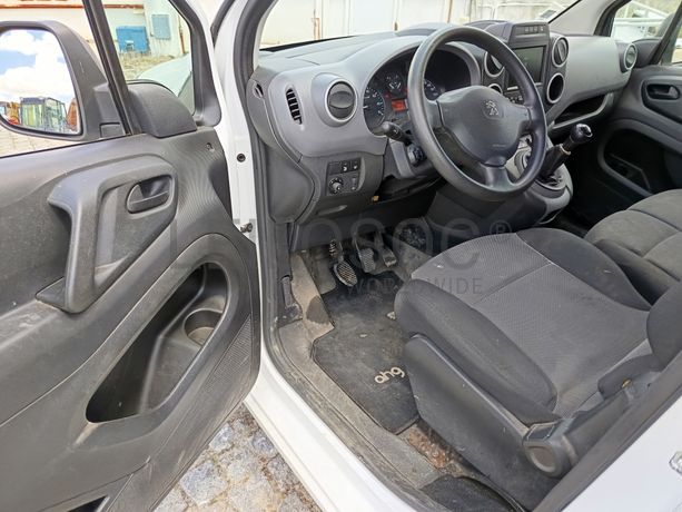 Peugeot Partner · Ano 2018