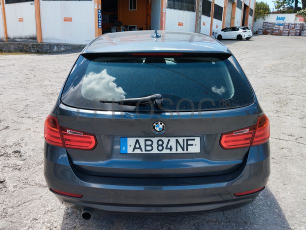 BMW 318 D · Ano 2015