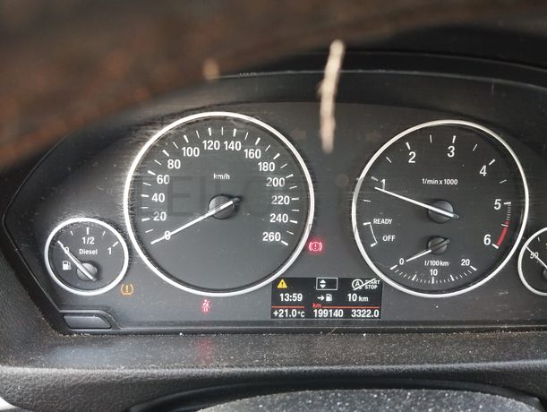 BMW 318 D · Ano 2015