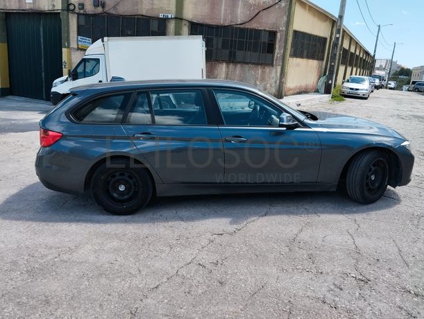 BMW 318 D · Ano 2015