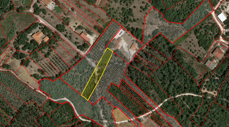 Terreno com 1.880,00 m² · Pedreiras, Porto de Mós