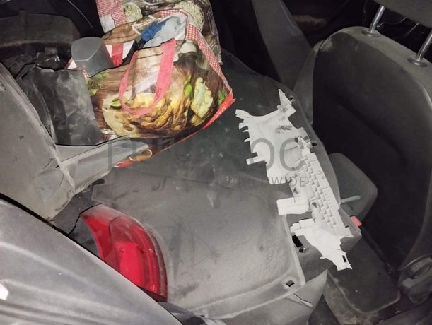 Volkswagen Golf VII Variant 1.6 TDI · Ano 2014