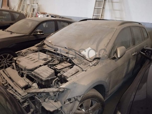 Volkswagen Golf VII Variant 1.6 TDI · Ano 2014