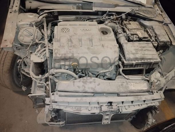 Volkswagen Golf VII Variant 1.6 TDI · Ano 2014