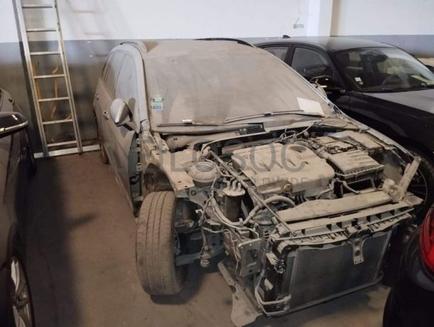 Volkswagen Golf VII Variant 1.6 TDI · Ano 2014