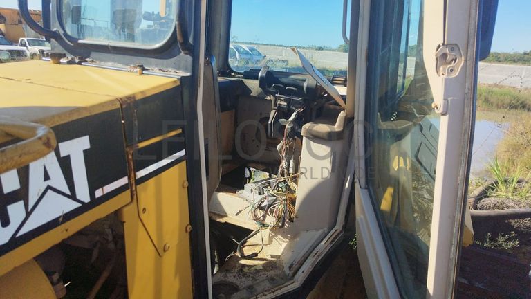 Bulldozer Caterpillar D6M