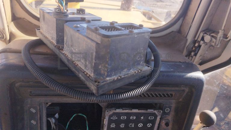 Bulldozer Caterpillar D6M