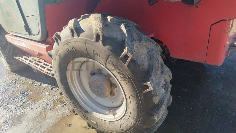 Telescópico Manitou MT1235