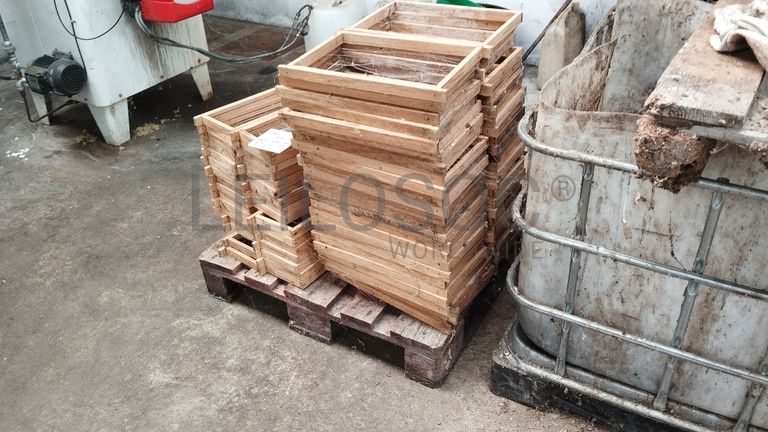 Caixas · Alimentadores de Abelhas