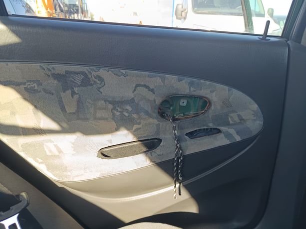 Mitsubishi Carisma · Ano 1999