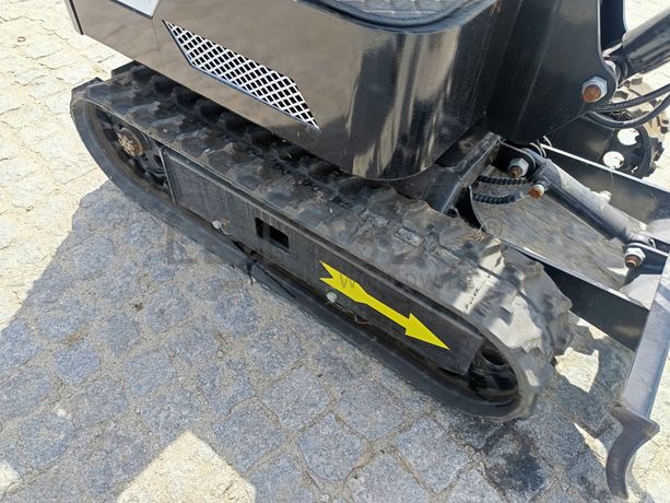 Mini Giratória Colt YFE10