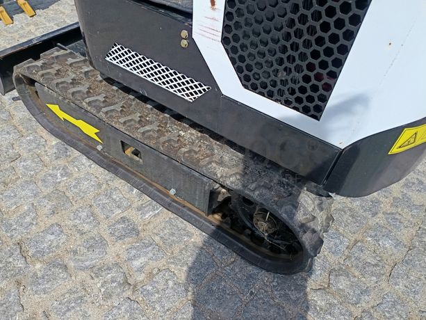 Mini Giratória Colt YFE10