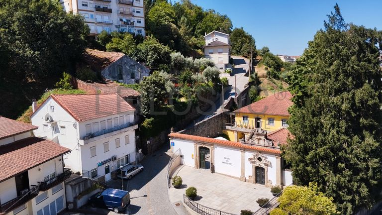 Edifício de 5 Pisos · Seia