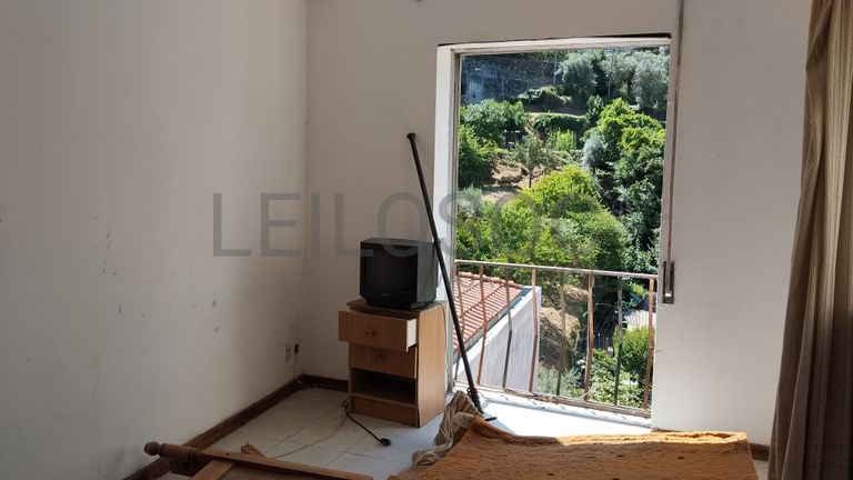 Edifício de 5 Pisos · Seia