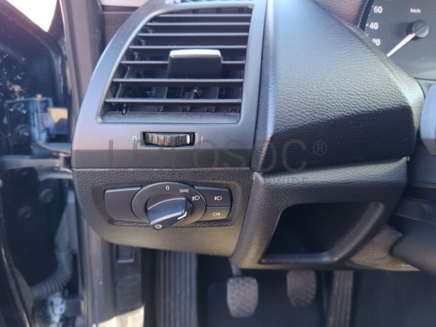 BMW 118 D · Ano 2010