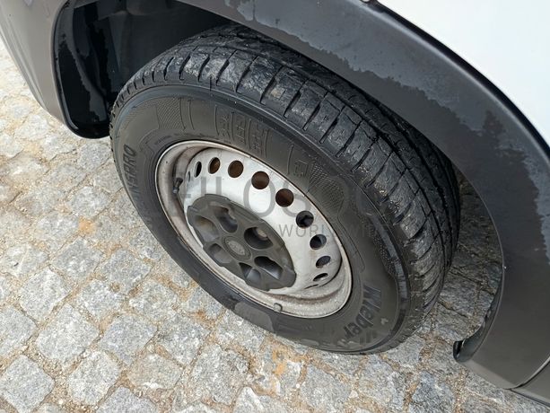 Iveco 35S13 · Ano 2016 · Caixa de Frio