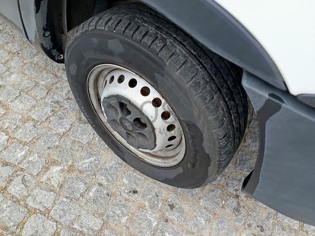 Iveco 35S13 · Ano 2016 · Caixa de Frio