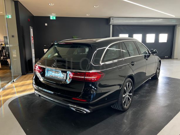 Mercedes-Benz E300 de · Ano 2020