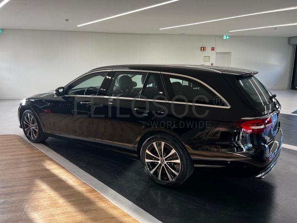 Mercedes-Benz E300 de · Ano 2020