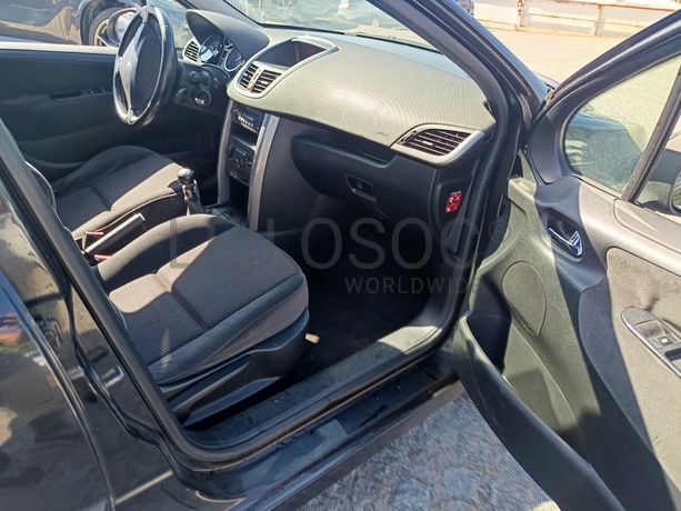 Peugeot 207 · Ano 2007